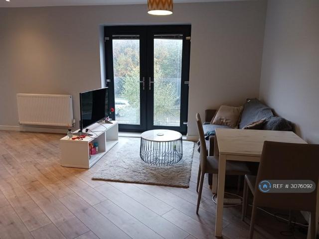 Apartment for rent in Cavalier Hill, Leeds