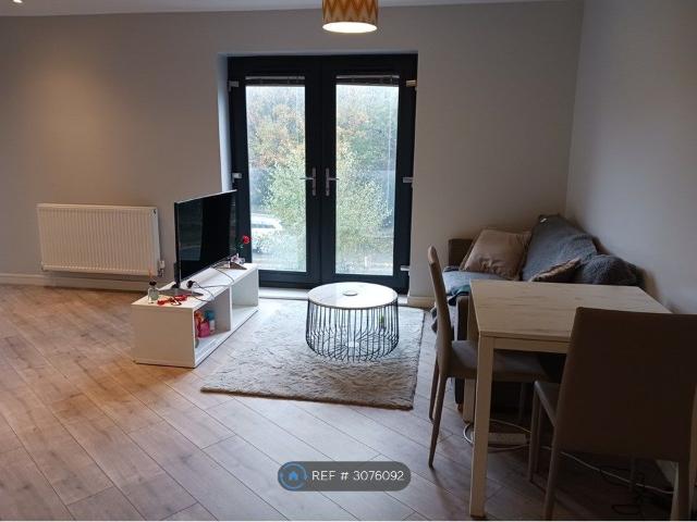 Apartment for rent in Osmondthorpe, Leeds