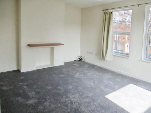 Apartment for rent in Whitkirk, Colton