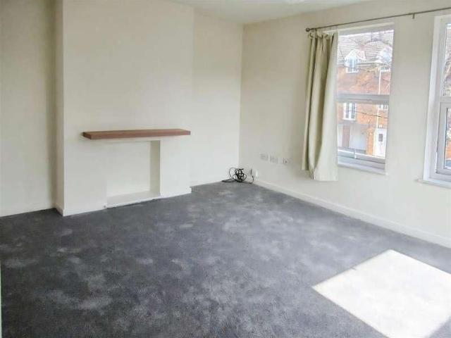 Apartment for rent in Colton, Leeds