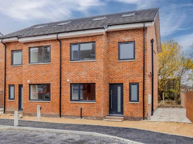 House for rent in Georgia, Greater Manchester