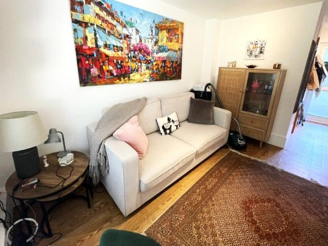 Apartment for rent in Charlotteville, Westborough