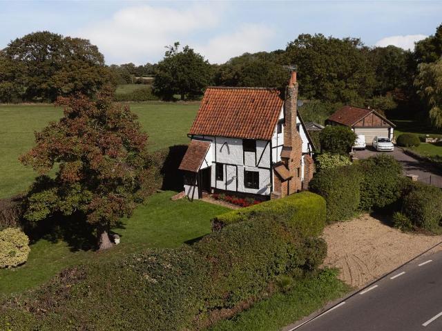 House for rent in Salfords, Reigate and Banstead