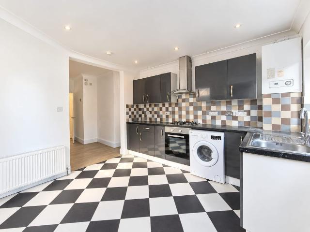 Apartment for rent in London Borough of Croydon, Selhurst