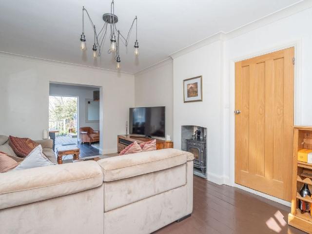 House for rent in Watford Heath, Hertfordshire