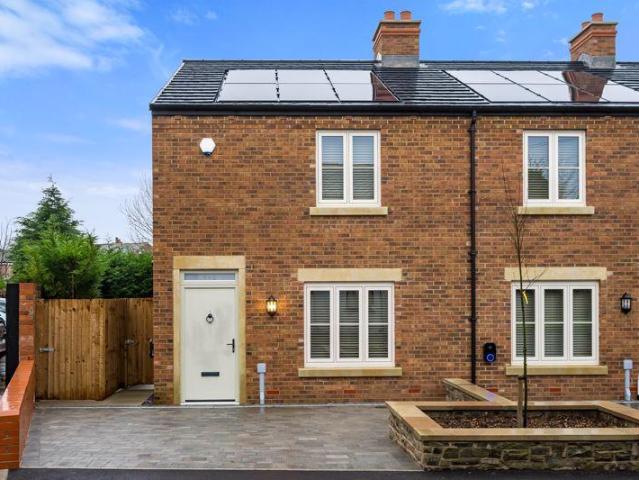 House for rent in Well Court, Wigan