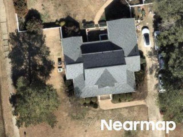House for sale in Clayton