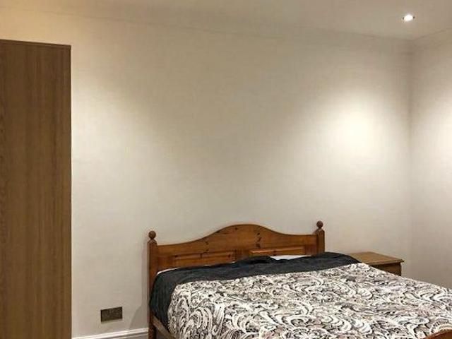 Room for rent in Laindon, Essex