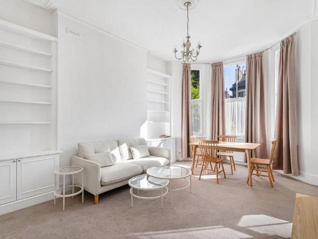 Apartment for rent in Belsize Park, Greater London