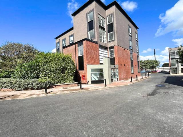 Apartment for rent in Sale Moor, Trafford Park