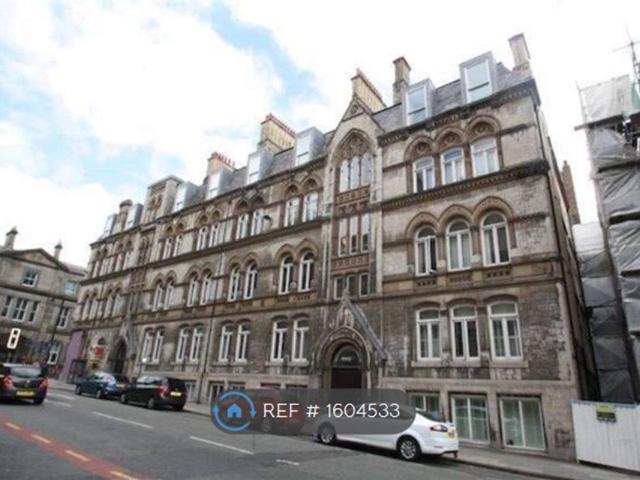 Apartment for rent in Calderstones