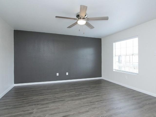Apartment for rent in Cloverleaf, Harris County