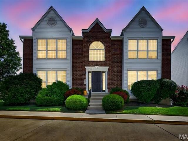 Condo for sale in Ballwin, Missouri