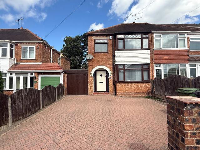 House for rent in Aldersley, Claregate