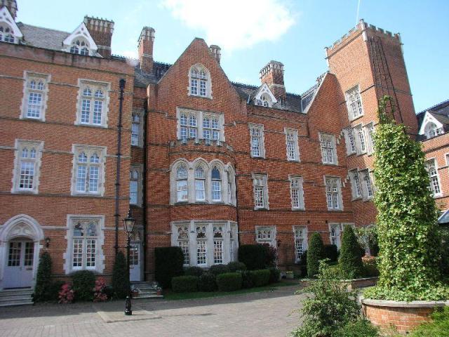 House for rent in Virginia Park, Runnymede