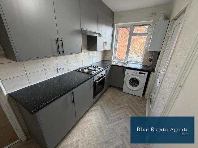 Apartment for rent in London Borough of Hounslow, Heston