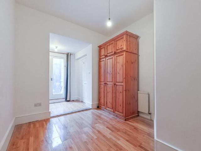 Apartment for rent in Highbury, Greater London