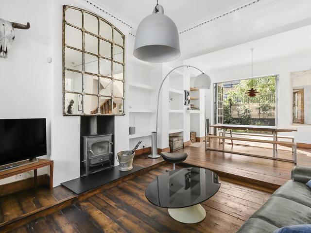 House for rent in Barnsbury, Greater London