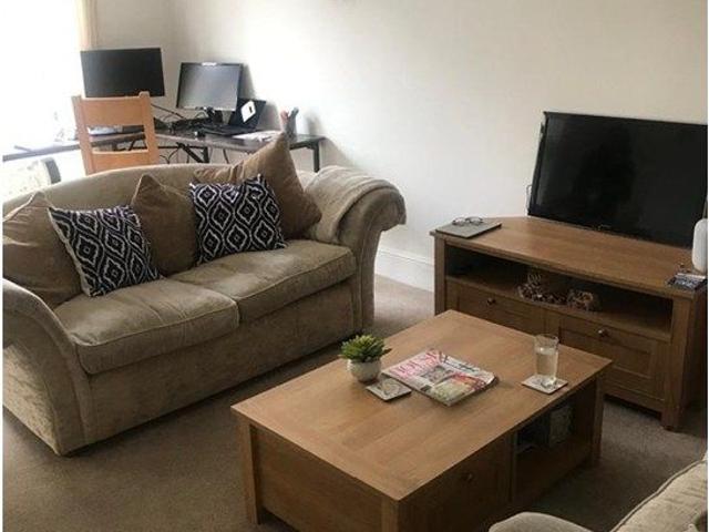 House for rent in Broadfield, Glynde