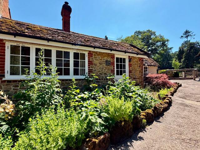 House for rent in Fole, Surrey