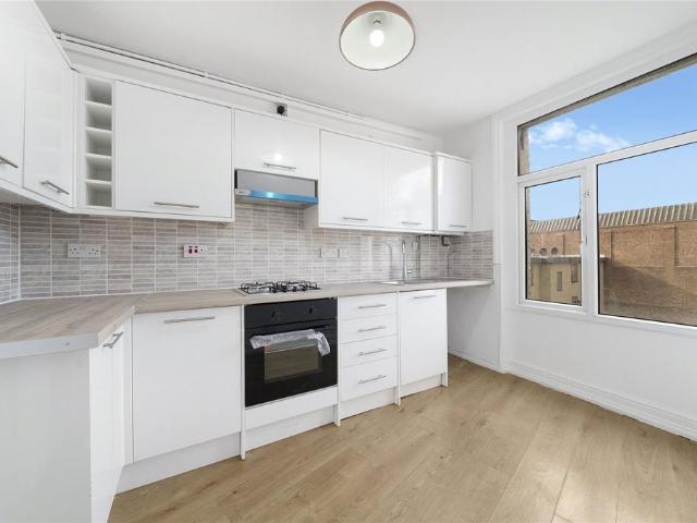 Apartment for rent in Shacklewell, Greater London