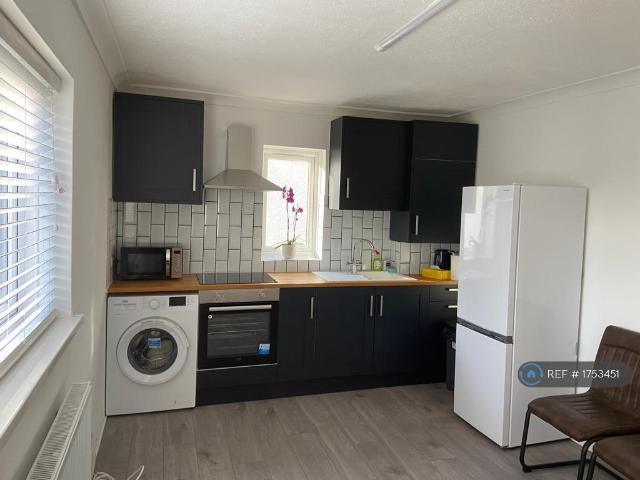 House for rent in North Finchley, Greater London