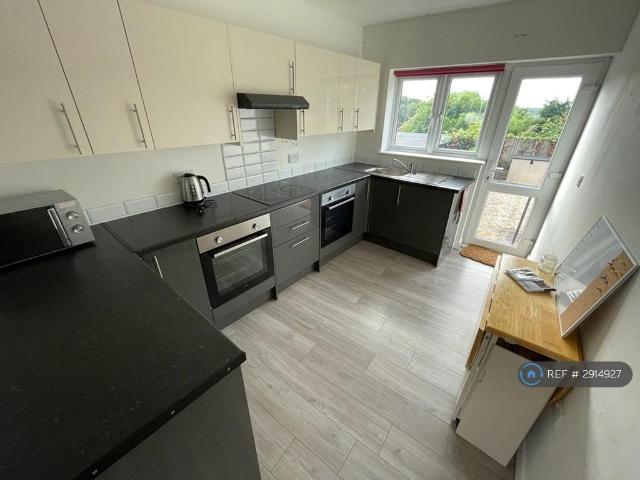 House for rent in Hales Place, The Bridge