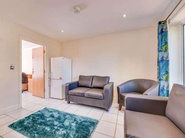 House for rent in Hales Place, The Bridge