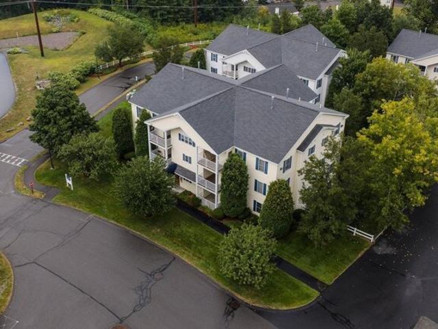 Condo for sale in Merrimack, Hillsborough County