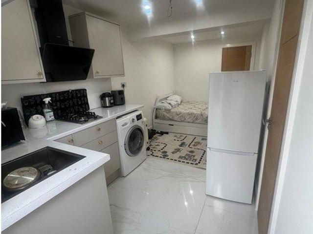 Studio for rent in Slough