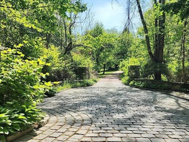 House for sale in Mount Kisco