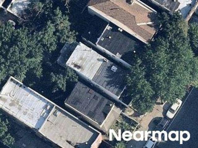 House for sale in The Bronx, Arverne