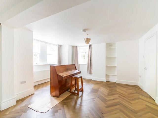 Apartment for rent in Crouch End, Greater London