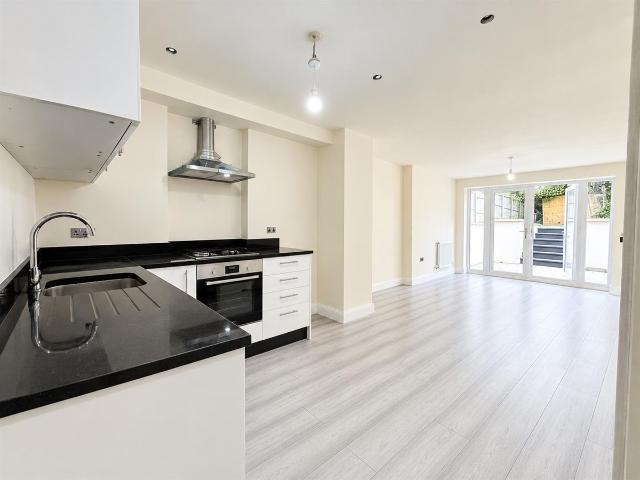 Apartment for rent in Crouch End, Greater London