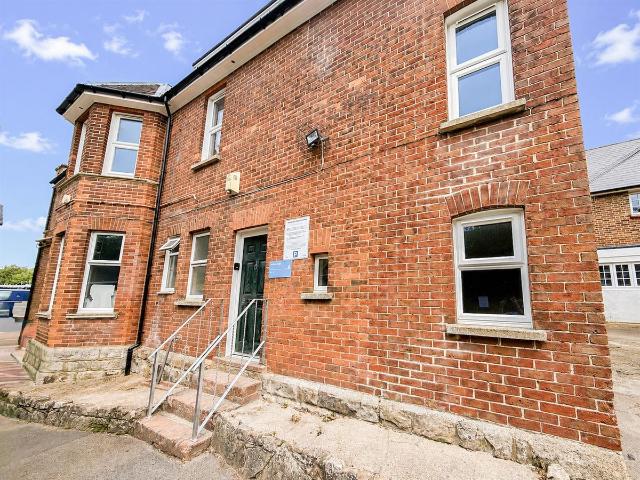Apartment for rent in Jarvis Brook, Cross In Hand