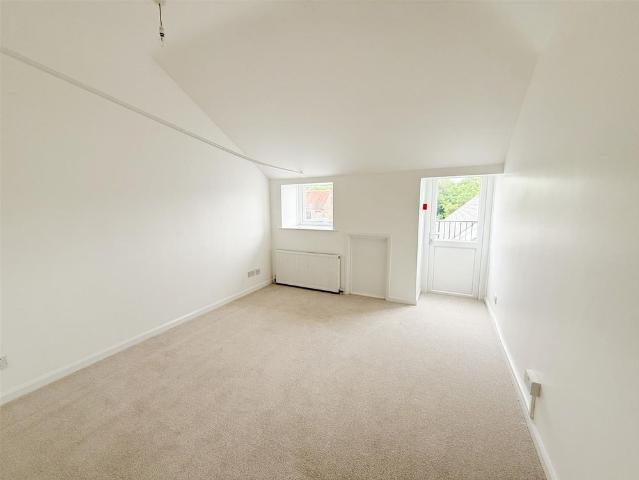 Apartment for rent in Jarvis Brook, Cross In Hand