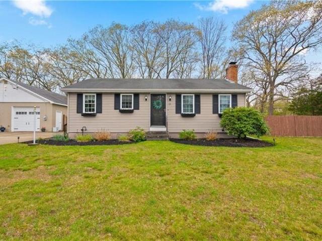 House for sale in Cumberland, Rhode Island