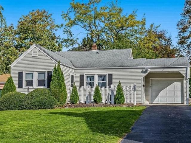 House for sale in Armington Corner, East Providence
