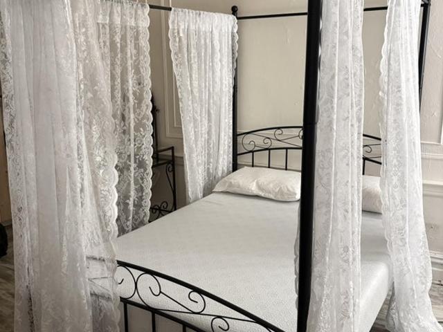 Room for rent in Arverne, New York
