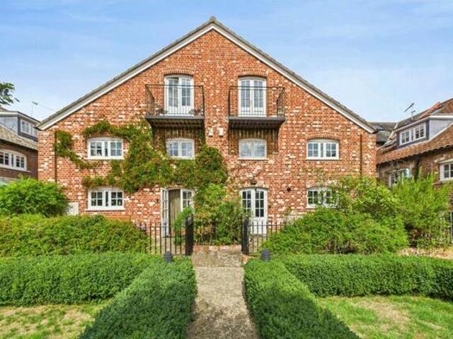 House for sale in Whisstocks Place, Eastbridge