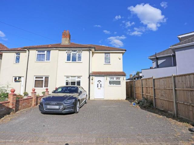 House for rent in Barkingside, Greater London