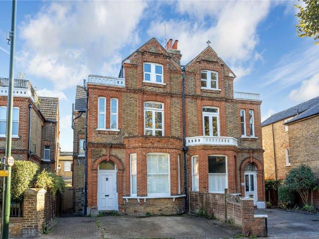 House for rent in London Borough of Richmond upon Thames, Greater London