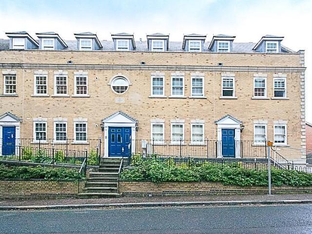 Apartment for rent in Navestock Side, Essex