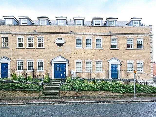Apartment for rent in Navestock Side, Essex