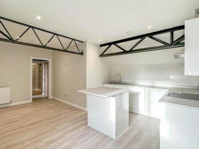 House for rent in Five Acres, Hertfordshire