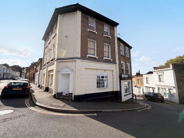 Apartment for rent in Harrow on the Hill, Greater London