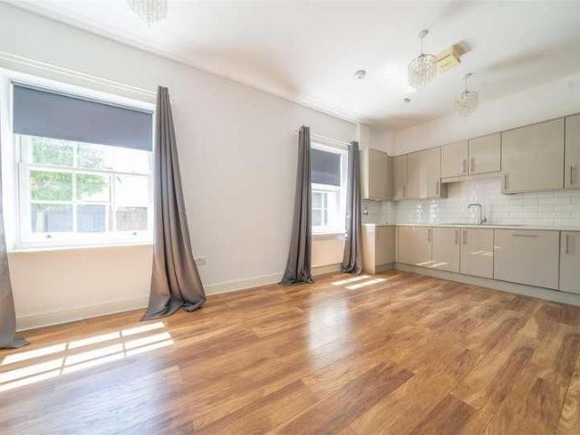 Apartment for rent in Poundbury, Dorchester