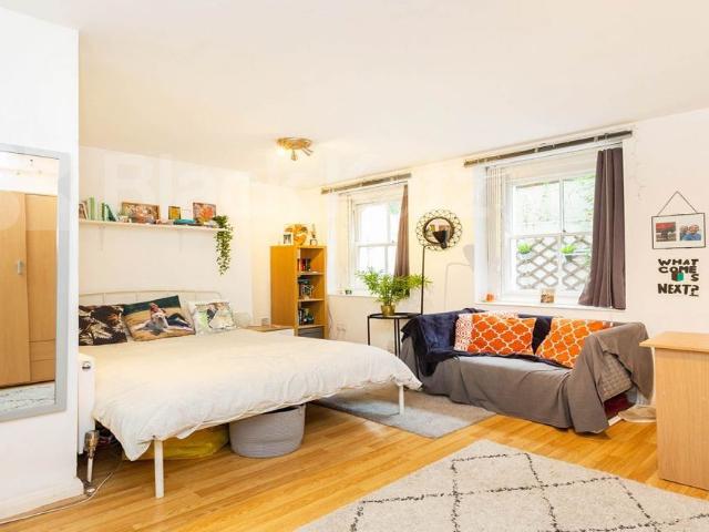 Studio for rent in London Borough of Camden, Greater London