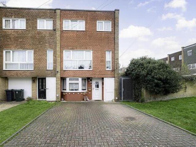 House for sale in South Ashford, Bridgefield