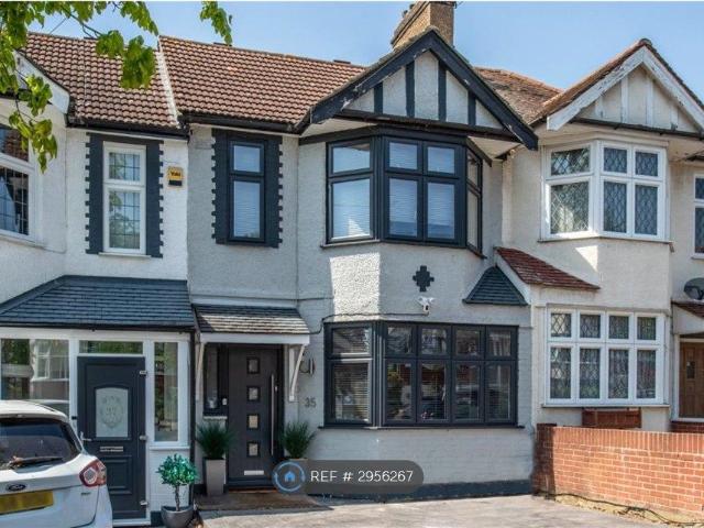 House for rent in Woodford Bridge, Greater London